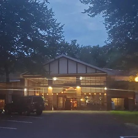 Pocono Mountain Hotel And Spa-2